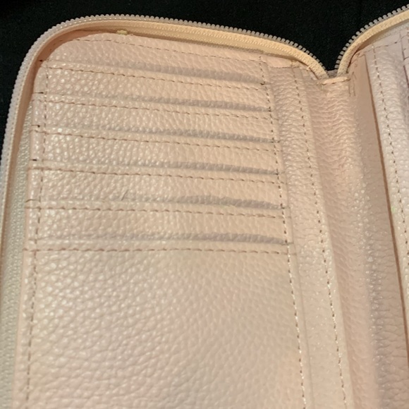Giani Bernini Soft Leather Pink (7") Zip Around Wristlet - Picture 10 of 16